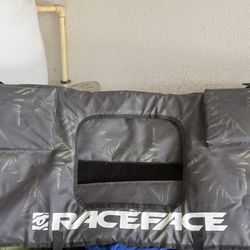 Raceface Camo Truck Pad