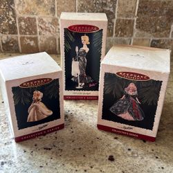 Hallmark Holiday Barbie Ornament Set 