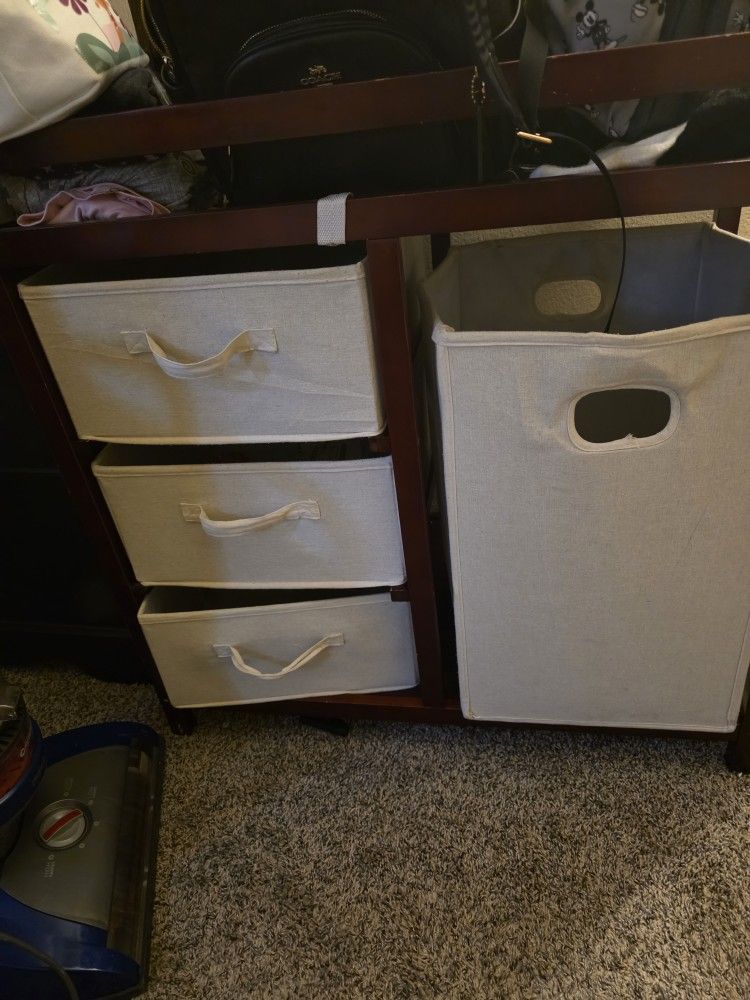 Baby Changing Table Missing The Top Part FREE