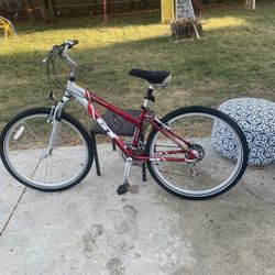 GT TIMBERLINE MOUNTAIN BIKE