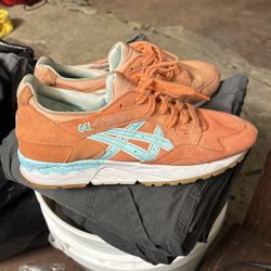 ASICS Lyte V