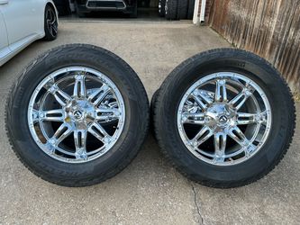 22x10 INCH FUEL OFF-ROAD RIMS WITH 325/55R22 TIRES