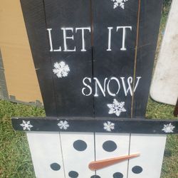 Christmas Decorating Sign