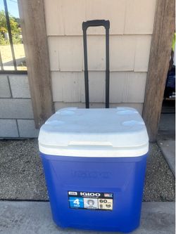 Igloo ice chest with wheels