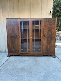 Gorgeous Art Deco walnut display cabinet or bookcase