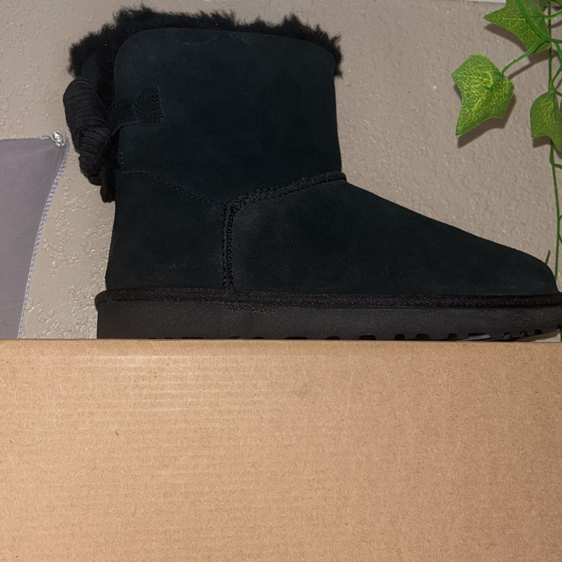 Bow Uggs!