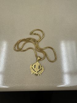 22K Chain And Pendant