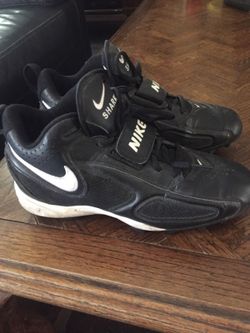 Football cleats