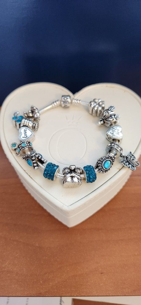 $60 Pandora Charm Bracelet With Unbranded European Beads
