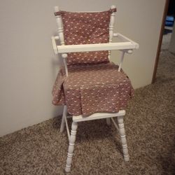 Vintage babydoll high chair and crib set. Real white painted wood, cute duck fabric 🦆