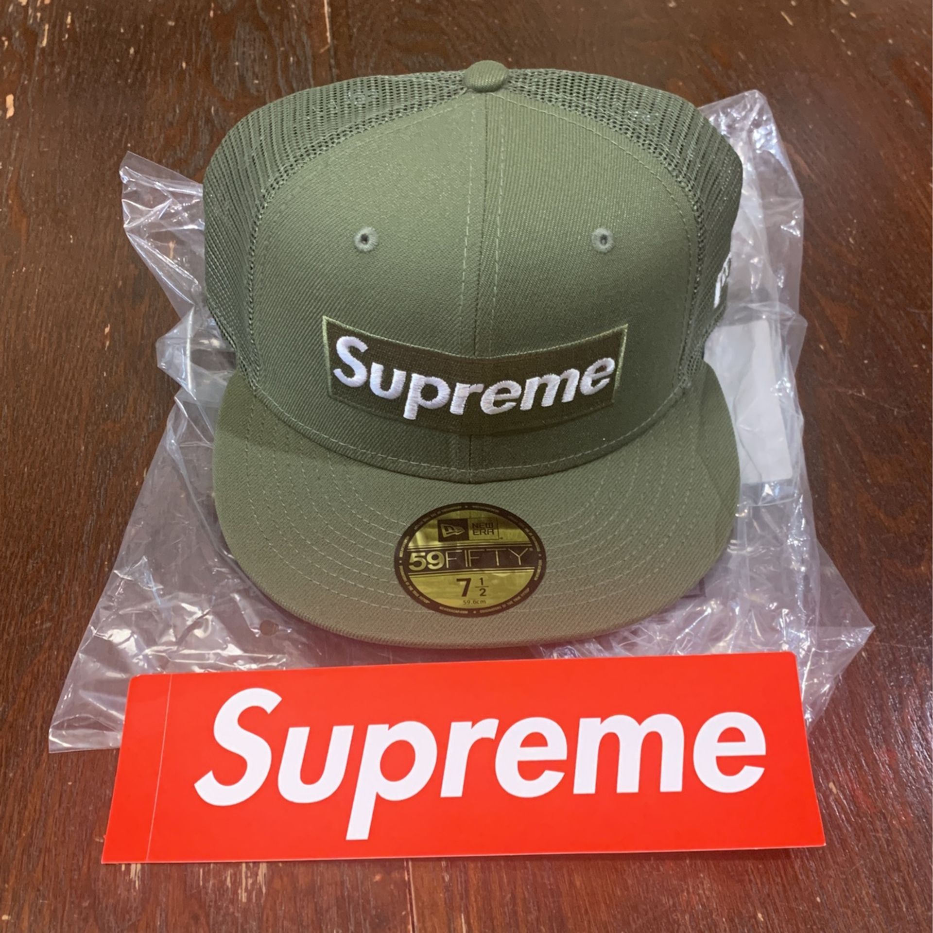 Supreme Hat