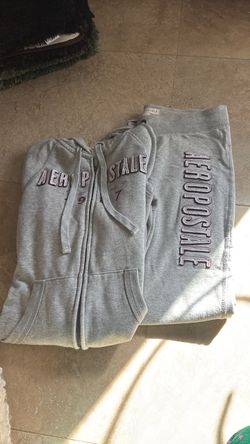 Aeropostale Gray Zip-Up Hoodie and Sweatpants Set