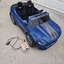 Mustang Blue Car Kids W BATTERY Charger 399 