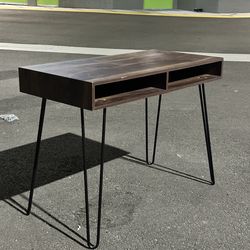 Dark Wooden Texture Laminated desk.