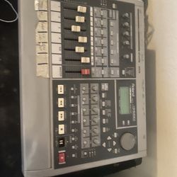 DJ Equipment 