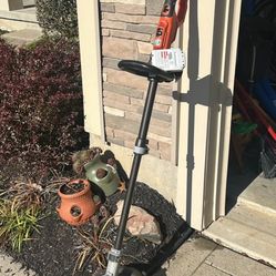 Black & Decker Battery Powered Weed Eater 