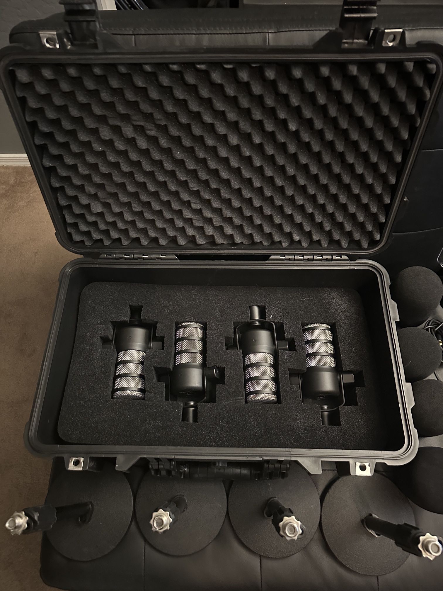 4 Person Podcast/Interview Setup