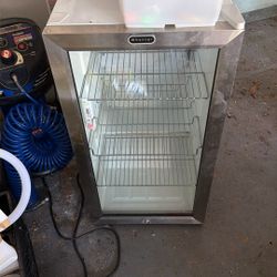 Like New Whynter Refrigerator BR-128WS