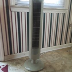 Aloha Breeze 87001 32 Inch Rotating Tower Fan