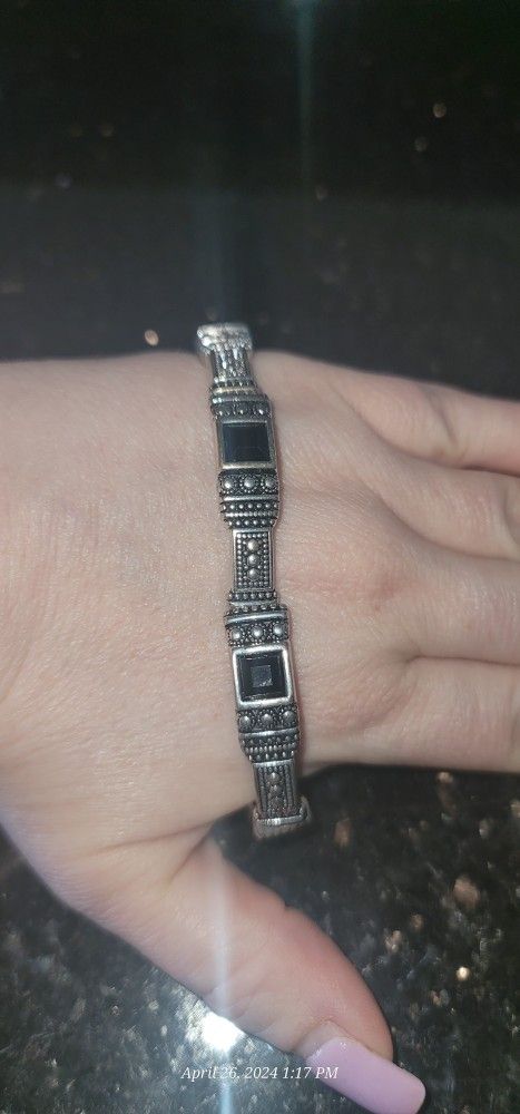 Black Stone Silver Stretchy Bracelet