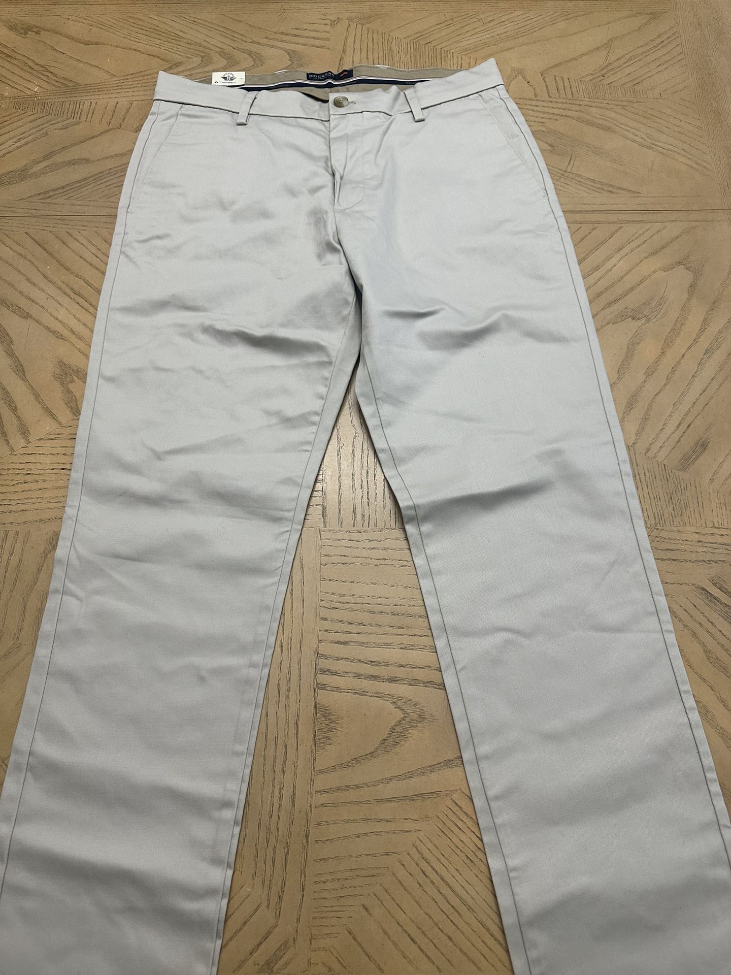 Dockers Men's Flex Comfort Waist Band Flat Front Straight Leg Khaki 32x32 New