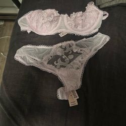 Victoria Secret Top And Bottom Size 32b And Small