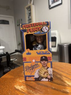 ROKI SASAKI 2025 BOBBLEHEAD 