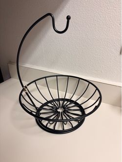 Fruit basket w banana hook