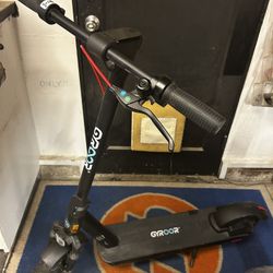 Gyroor X8 Electric Scooter