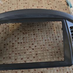 2005-2007 Jeep Grand Cherokee navigation bezel (brand new)