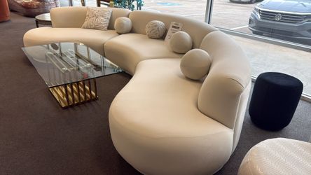 Title: Modern Cream Curved Velvet Sectional Sofa