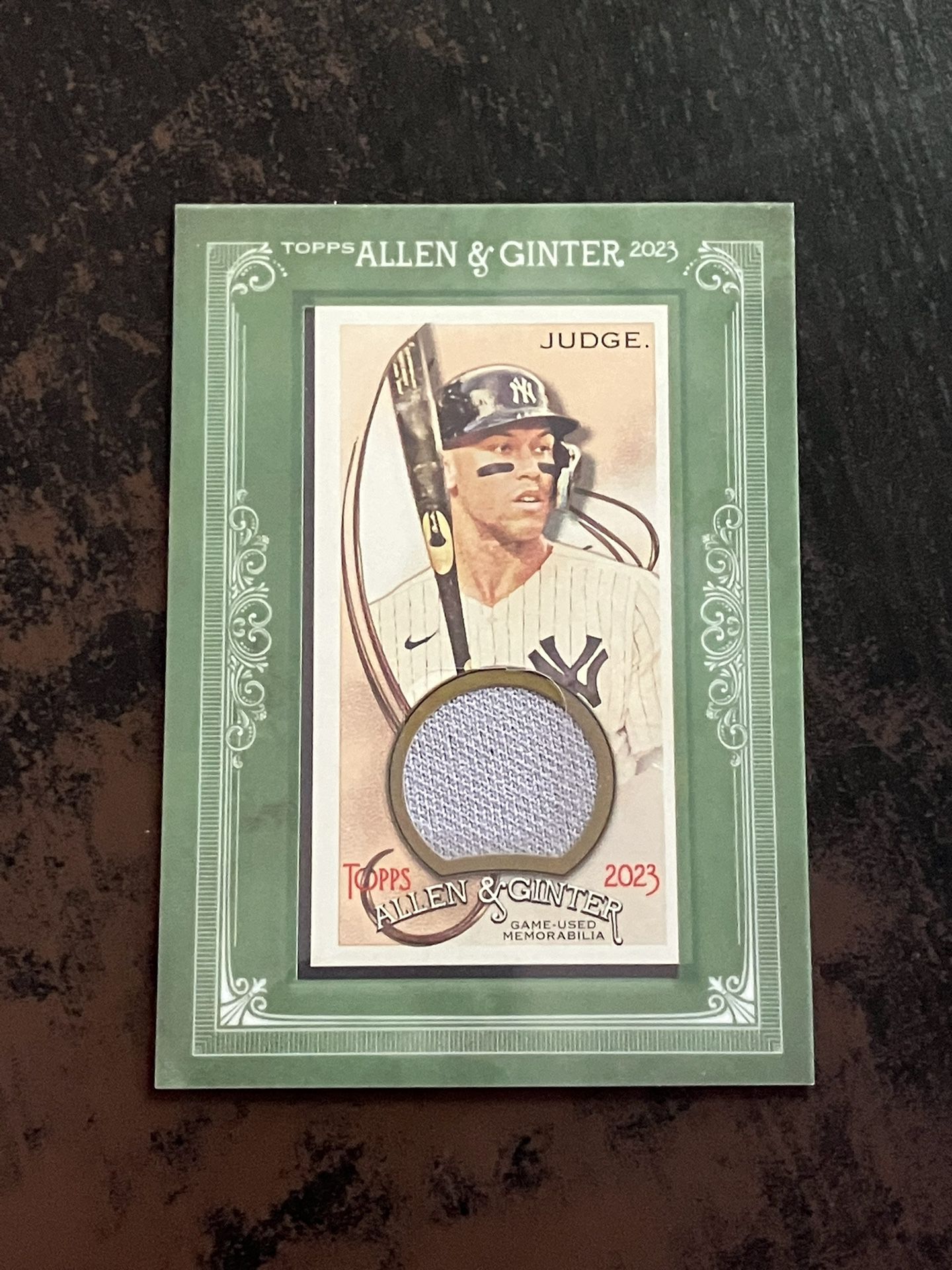 AARON JUDGE jersey relic baseball card Yankees