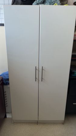 Wardrobe cabinet