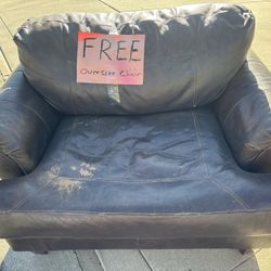Free Oversized Chair