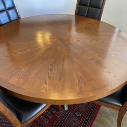 Dining Table And 4 Chairs 