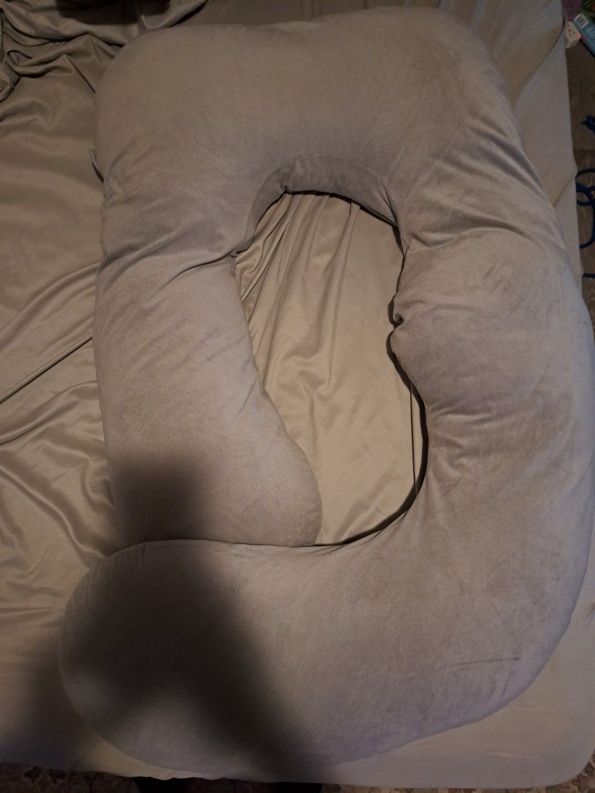 Pregnancy Pillow Free