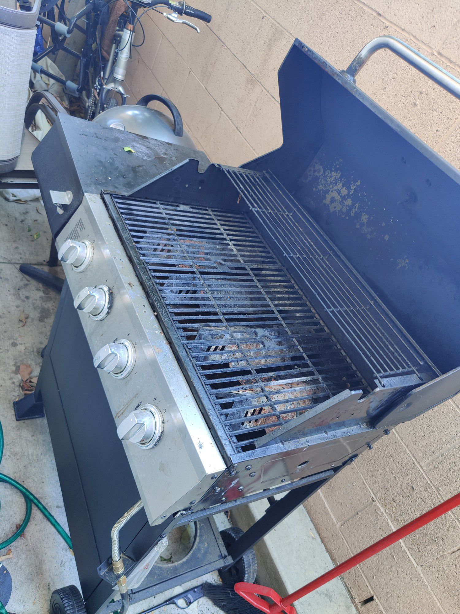 Gas BBQ grill