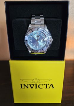 Invicta Men's Silver Watch – Blue Dial, Gift Box Included