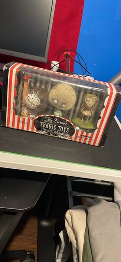 Tim Burton’s Tragic Toys Set Pin Cushion Queen, Brie Boy, Staring Girl