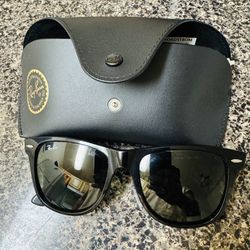 Ray-Ban Original Wayfarer RB2140 54mm – Like New