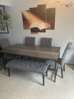 Farmhouse Dining Table $100 o.b.o
