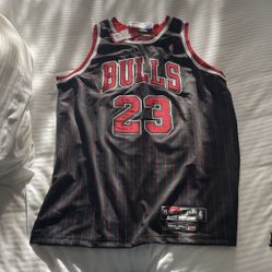 Nike Jordan Chicago Bulls PinStripe jersey in sz 52.