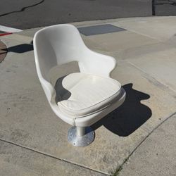 Like New Todd Boat Chair