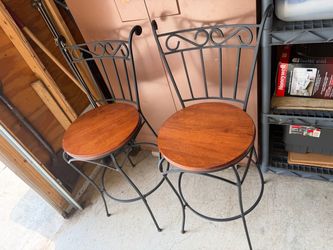 2 French High Bar Stool