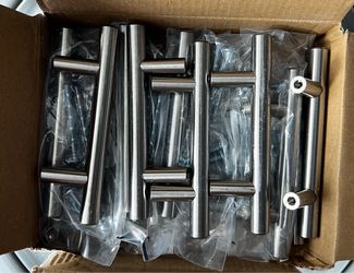 Cabinet handles, size 4.5 “.Center to center 2-1/2”. Heavy and strong. Total 27 pieces