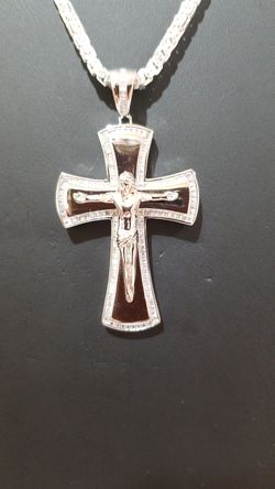 925 STERLING SILVER NECKLACE CROSS.