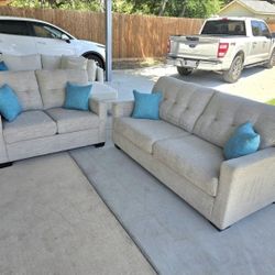 Sofa And Loveseat Great Condition 
