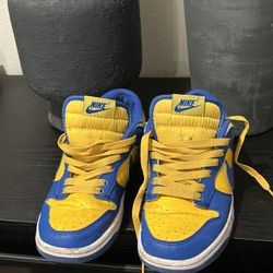 Nike dunks Blue and Yellow Size 8