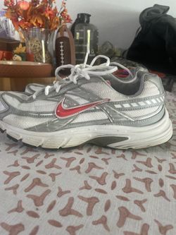 Women’s Running Shoes