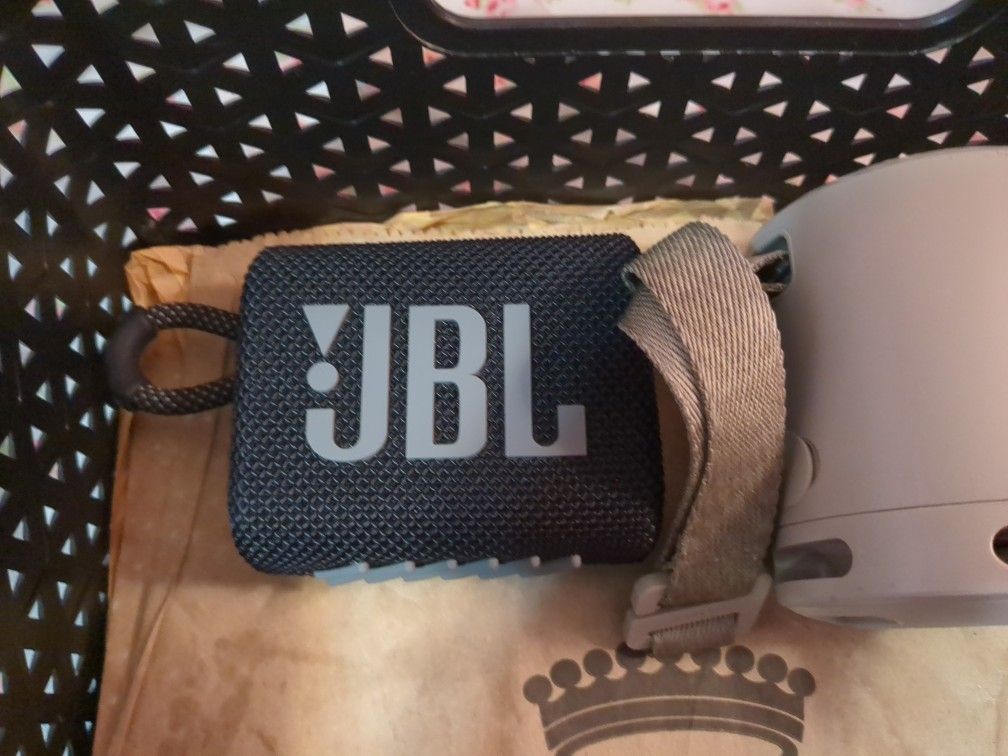 Small and 🅿️ortablr 🔱ireless Bluetooth Speakers 🔊